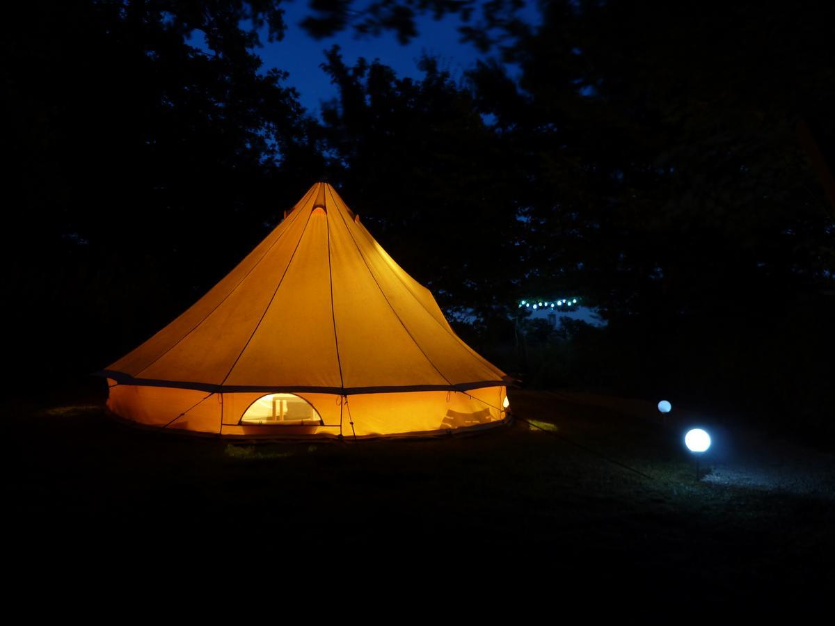 Camping Etang Du Camp Senergues ภายนอก รูปภาพ