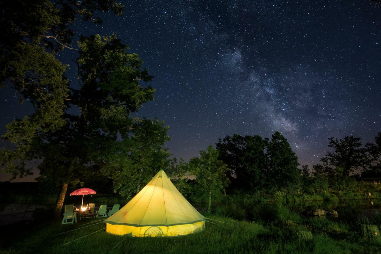 Camping Etang Du Camp Senergues ภายนอก รูปภาพ